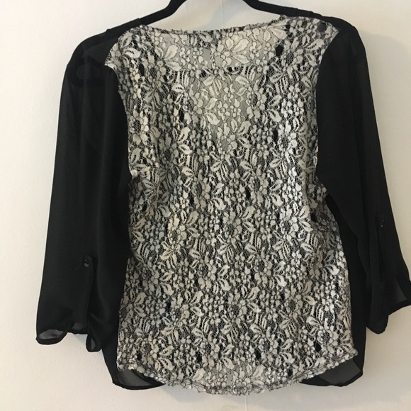 IZ Byer Blouse - Picture 5 of 5